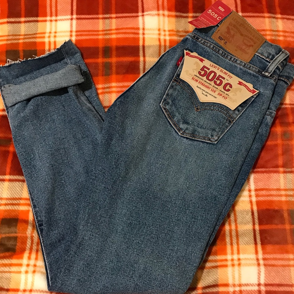 High Waisted Levi’s sold on Ⓜ️